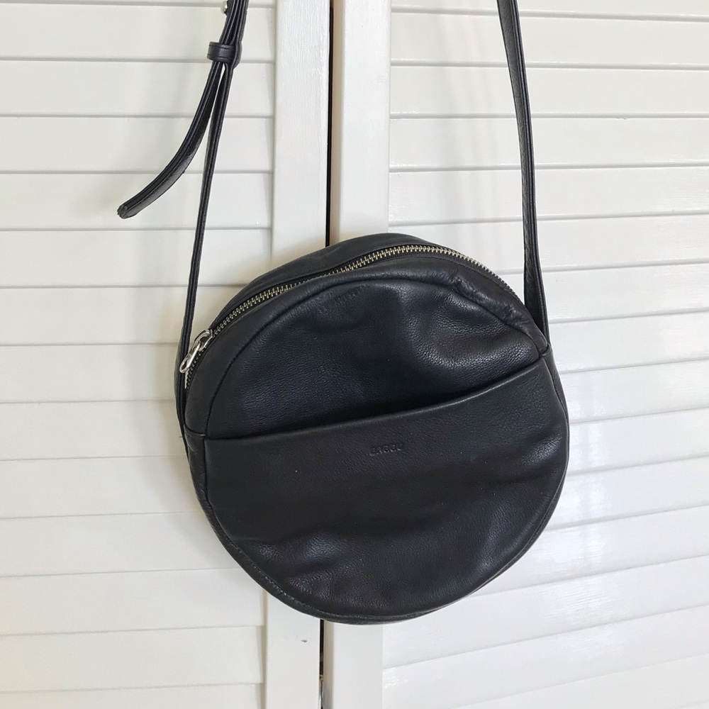 Baggu black leather circle crossbody